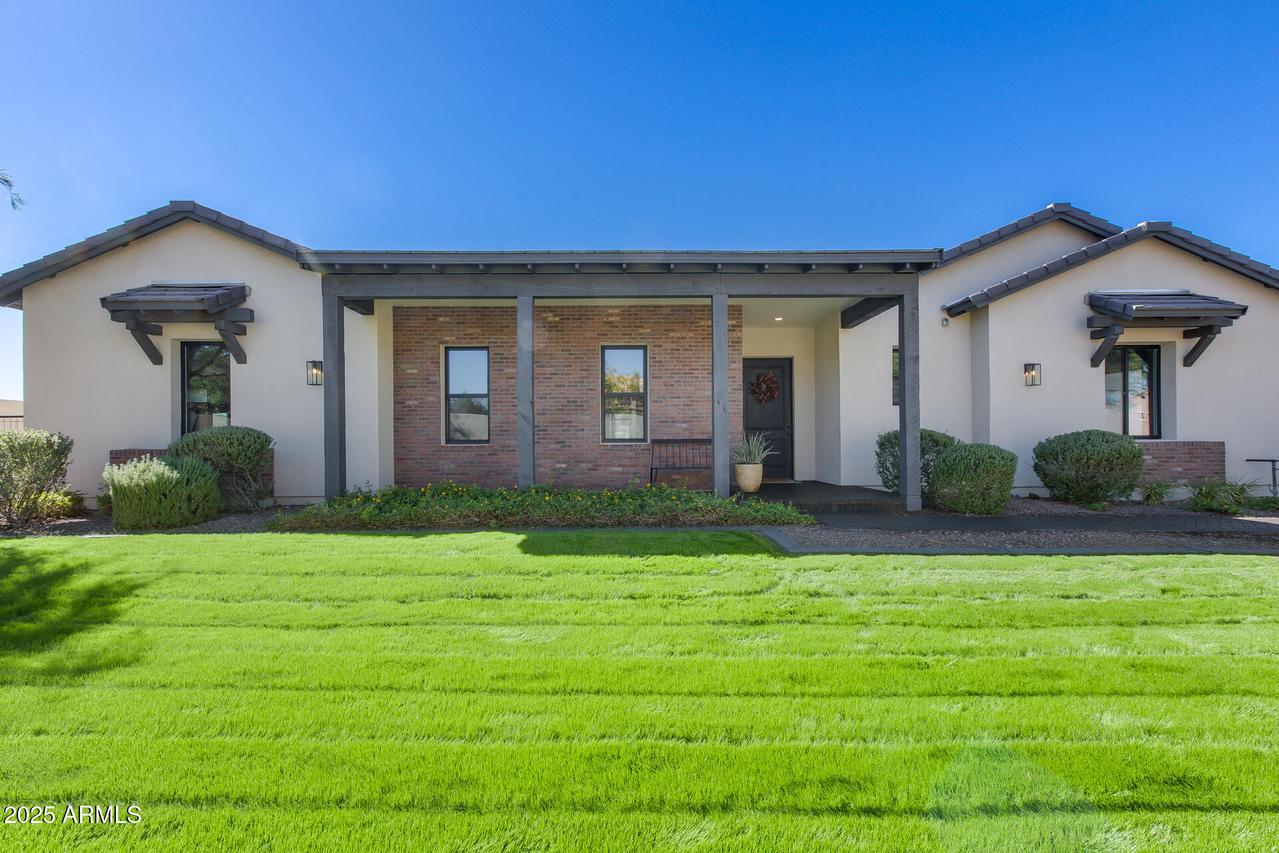 6439 W Tombstone Tr., Phoenix, AZ 85083