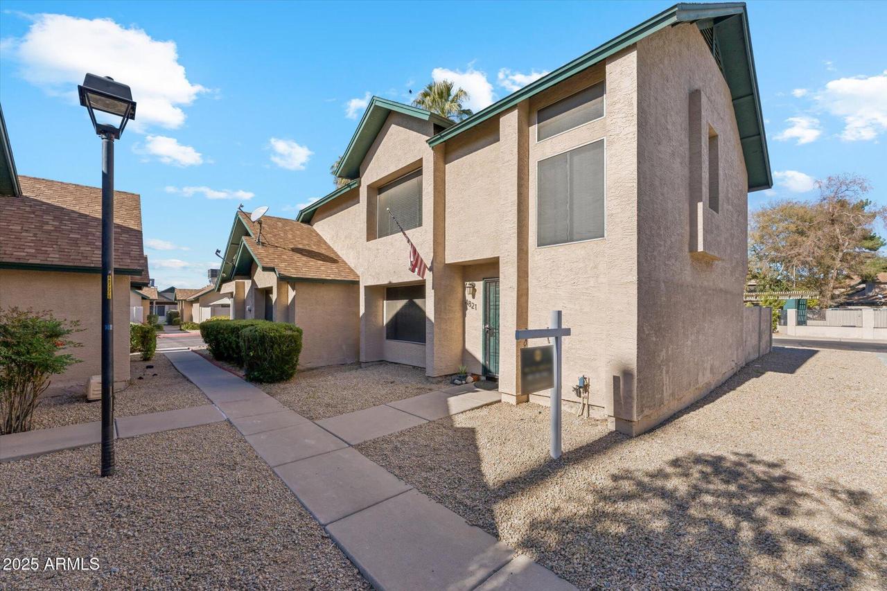 4821 W Loma Ln., Glendale, AZ 85302