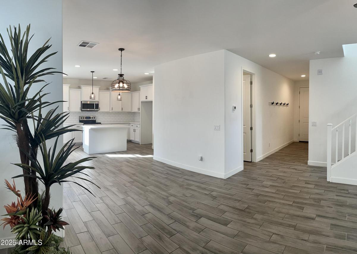 5549 S Dillon, Mesa, AZ 85212