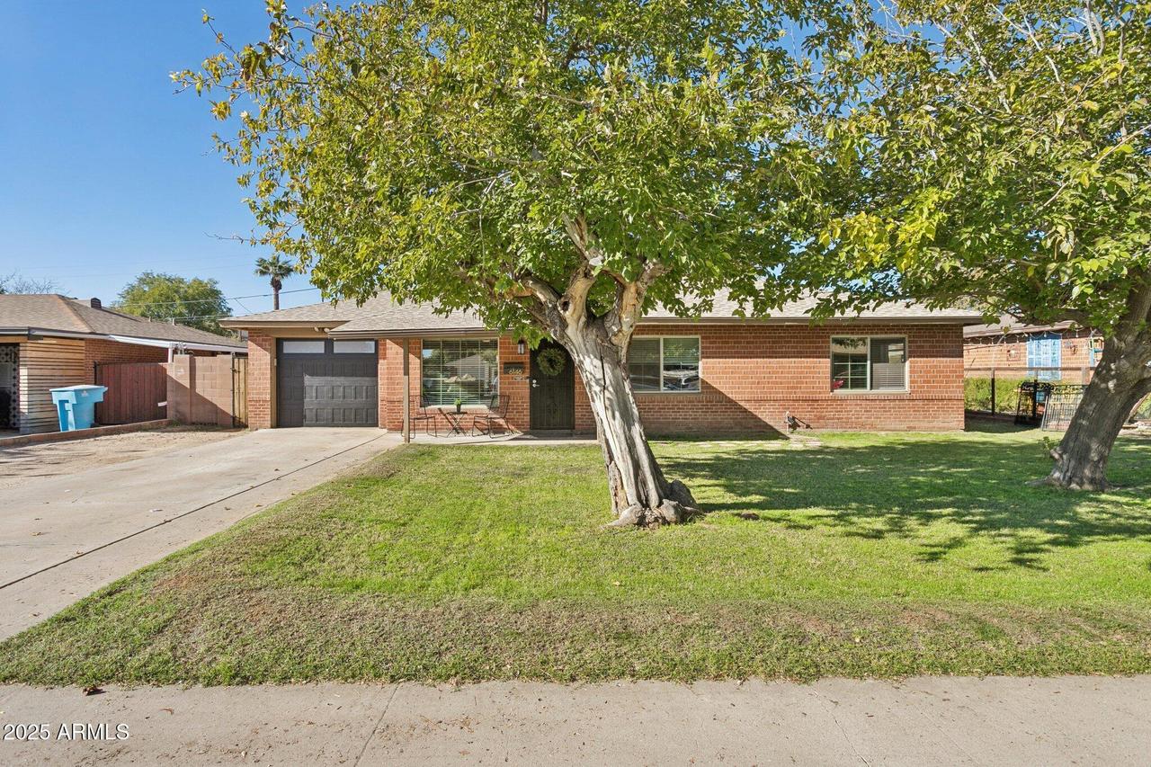 6146 N 18th Ave., Phoenix, AZ 85015