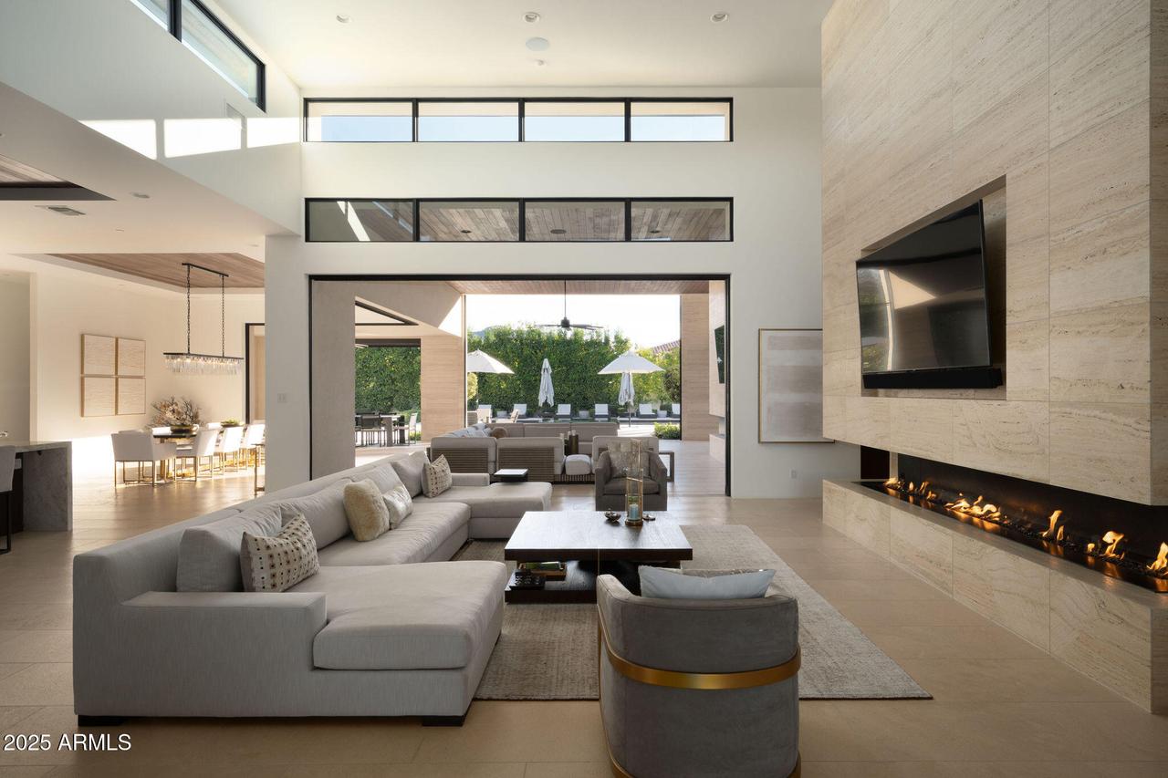 5333 E Via Los Caballos, Paradise Valley, AZ 85253