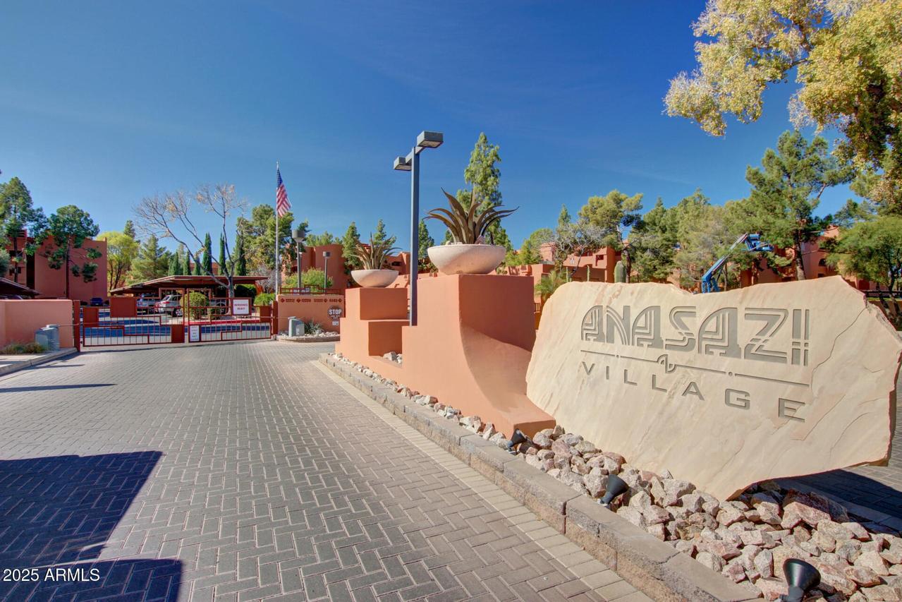 4303 E Cactus Rd. #202, Phoenix, AZ 85032