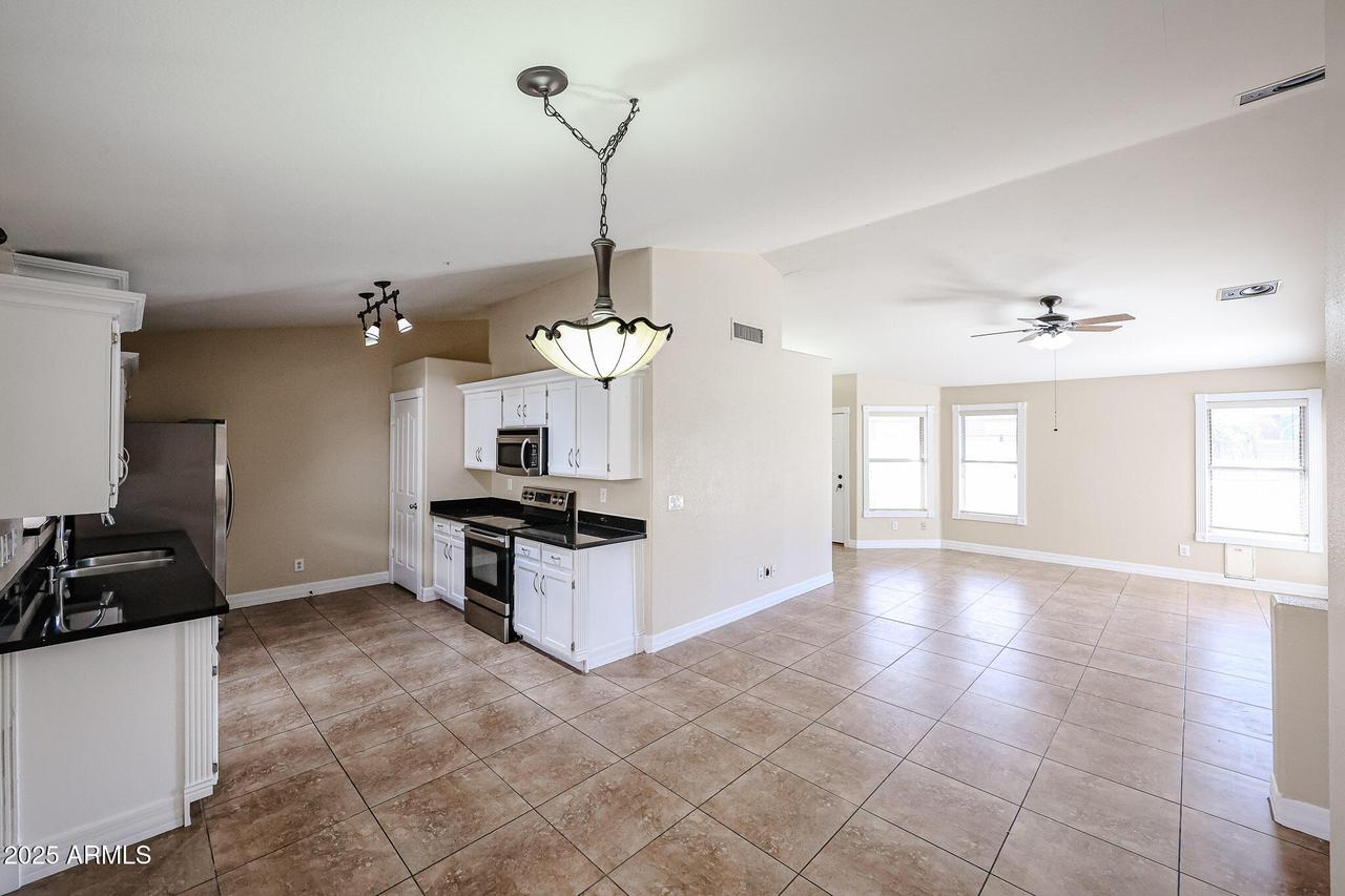 3897 E Douglas Loop, Gilbert, AZ 85234