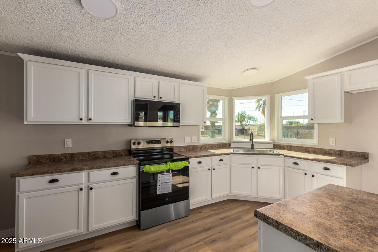 417 E Alsdorf Rd., Eloy, AZ 85131