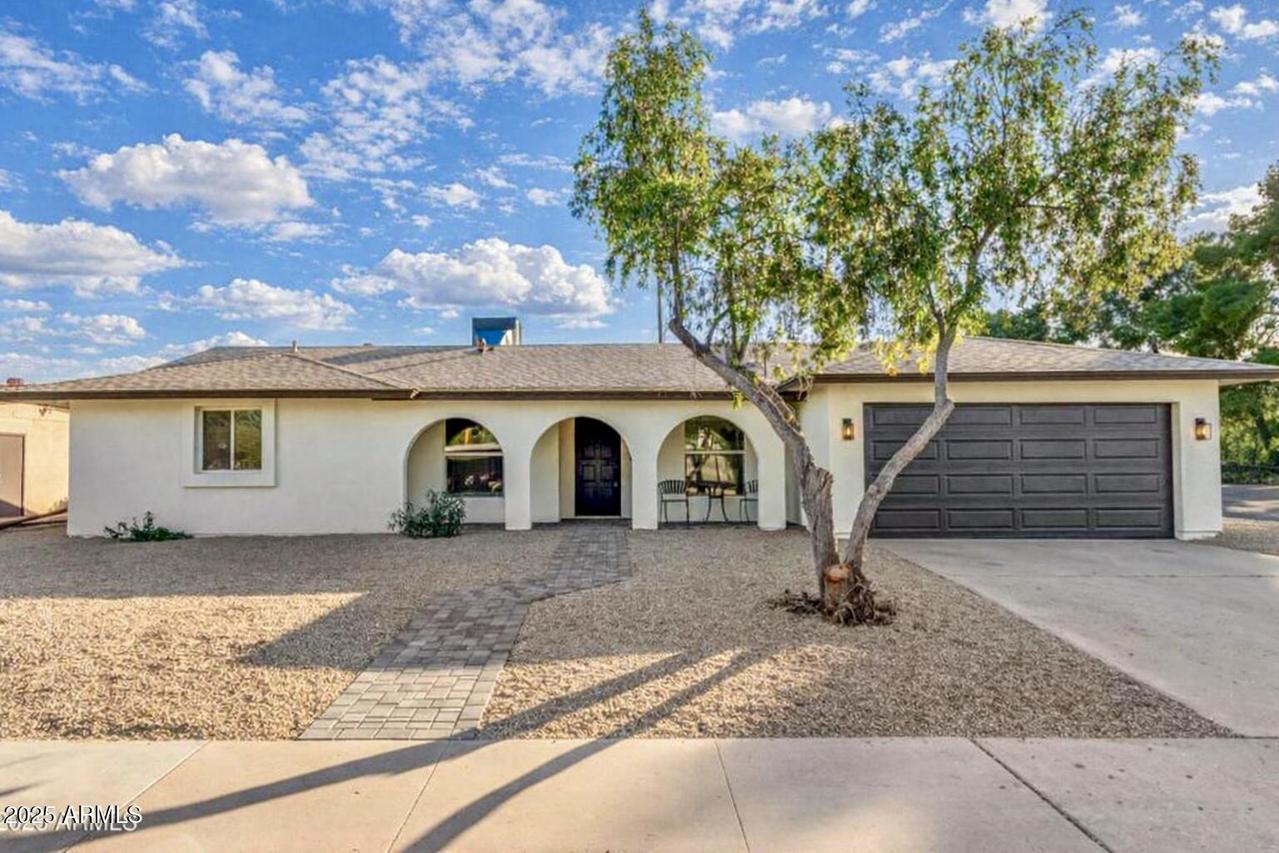 3717 E Altadena Ave., Phoenix, AZ 85028