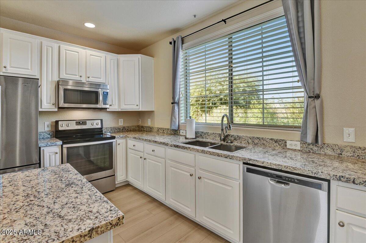 4455 E Paradise Village Pkwy. #1059, Phoenix, AZ 85032