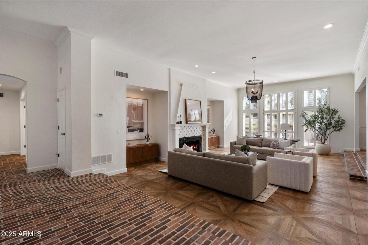 6533 E Maverick Rd., Paradise Valley, AZ 85253