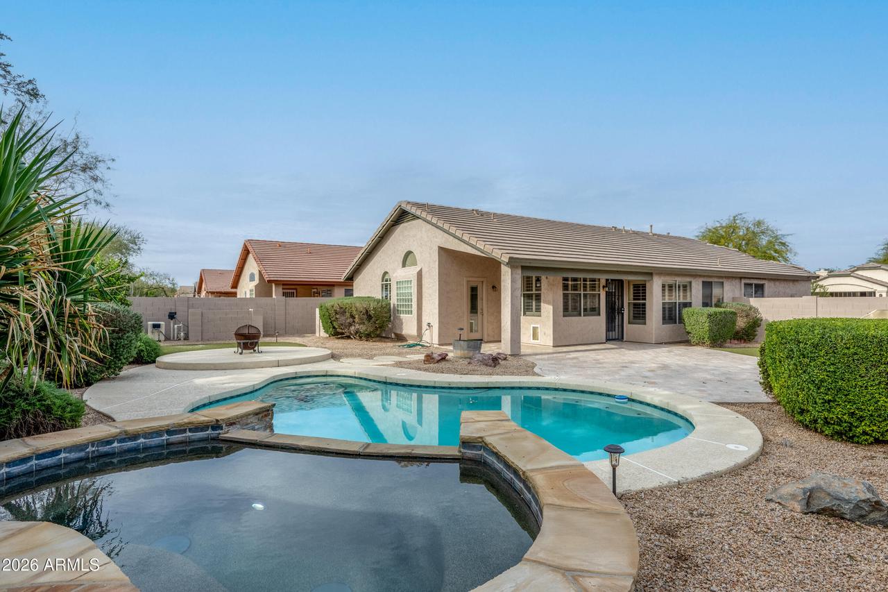 4519 E Lone Cactus Dr., Phoenix, AZ 85050