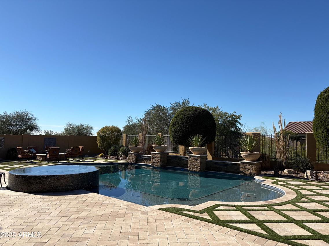 2312 N Steele Cir., Mesa, AZ 85207