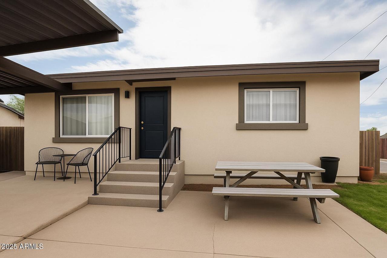 3825 W Latham St., Phoenix, AZ 85009