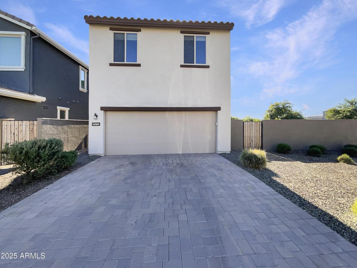 25722 N 20th Ln., Phoenix, AZ 85085