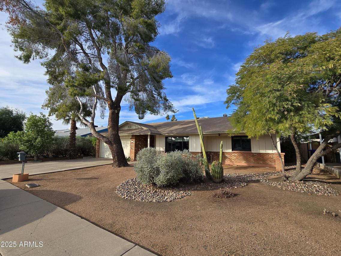 2112 E Apollo Ave., Tempe, AZ 85283