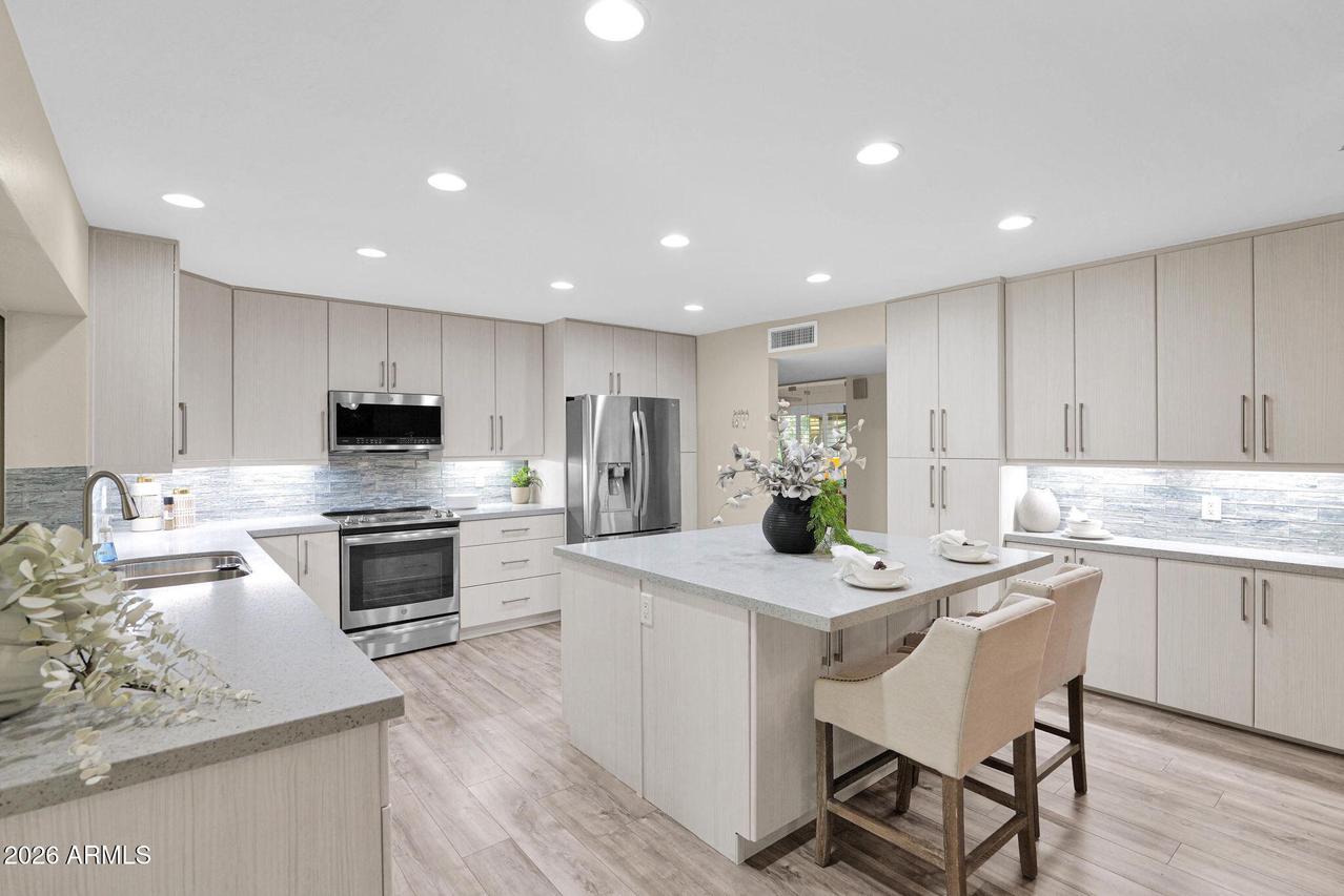 4221 E Emelita Ave., Mesa, AZ 85206