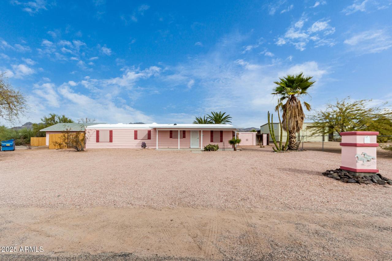 378 W Foothill St., Apache Junction, AZ 85120