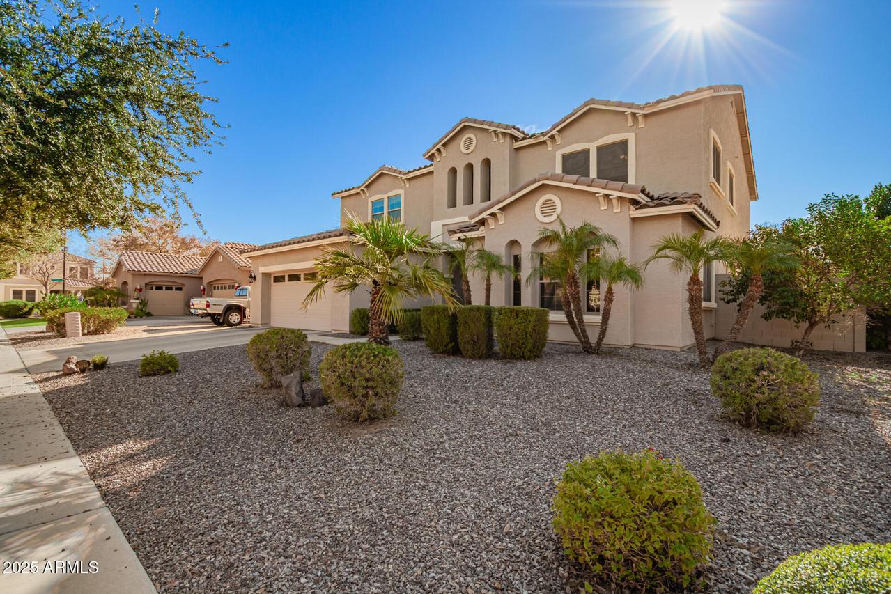 3017 E Powell Way, Gilbert, AZ 85298