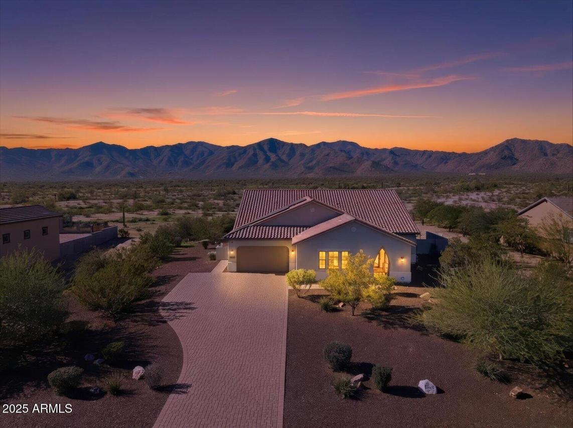 8510 N 194th Dr., Waddell, AZ 85355