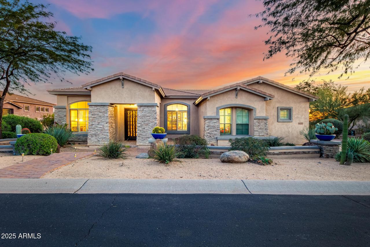 8751 E Menlo Cir., Mesa, AZ 85207