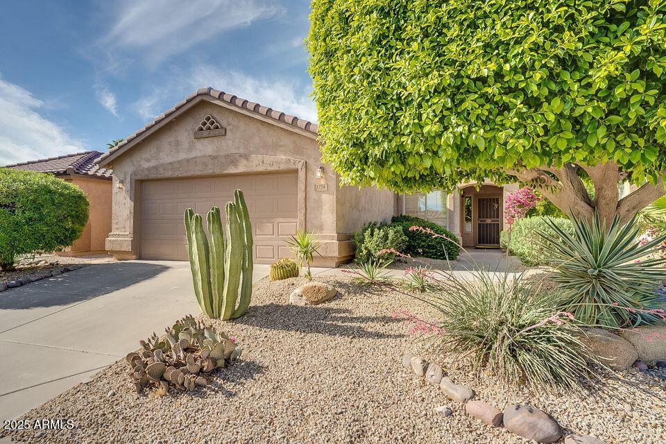 1714 W Hiddenview Dr., Phoenix, AZ 85045