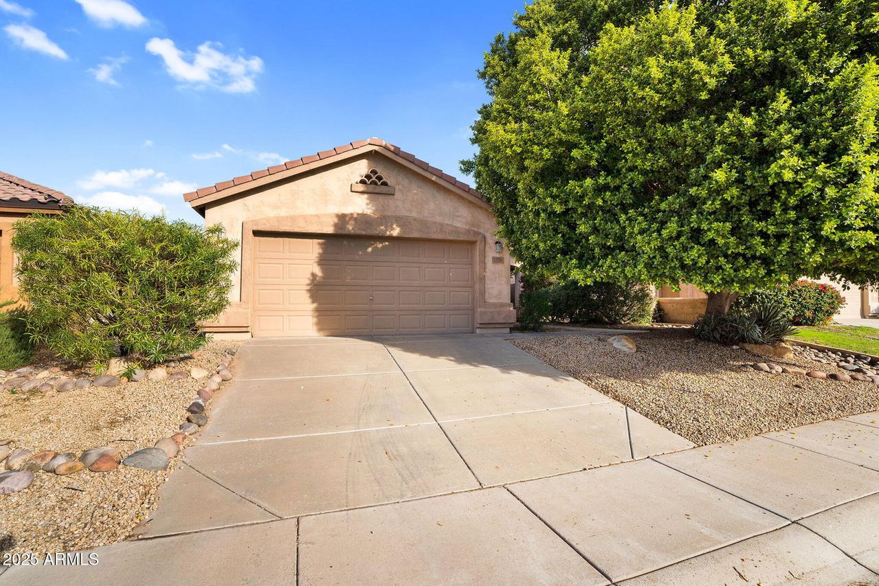 1714 W Hiddenview Dr., Phoenix, AZ 85045