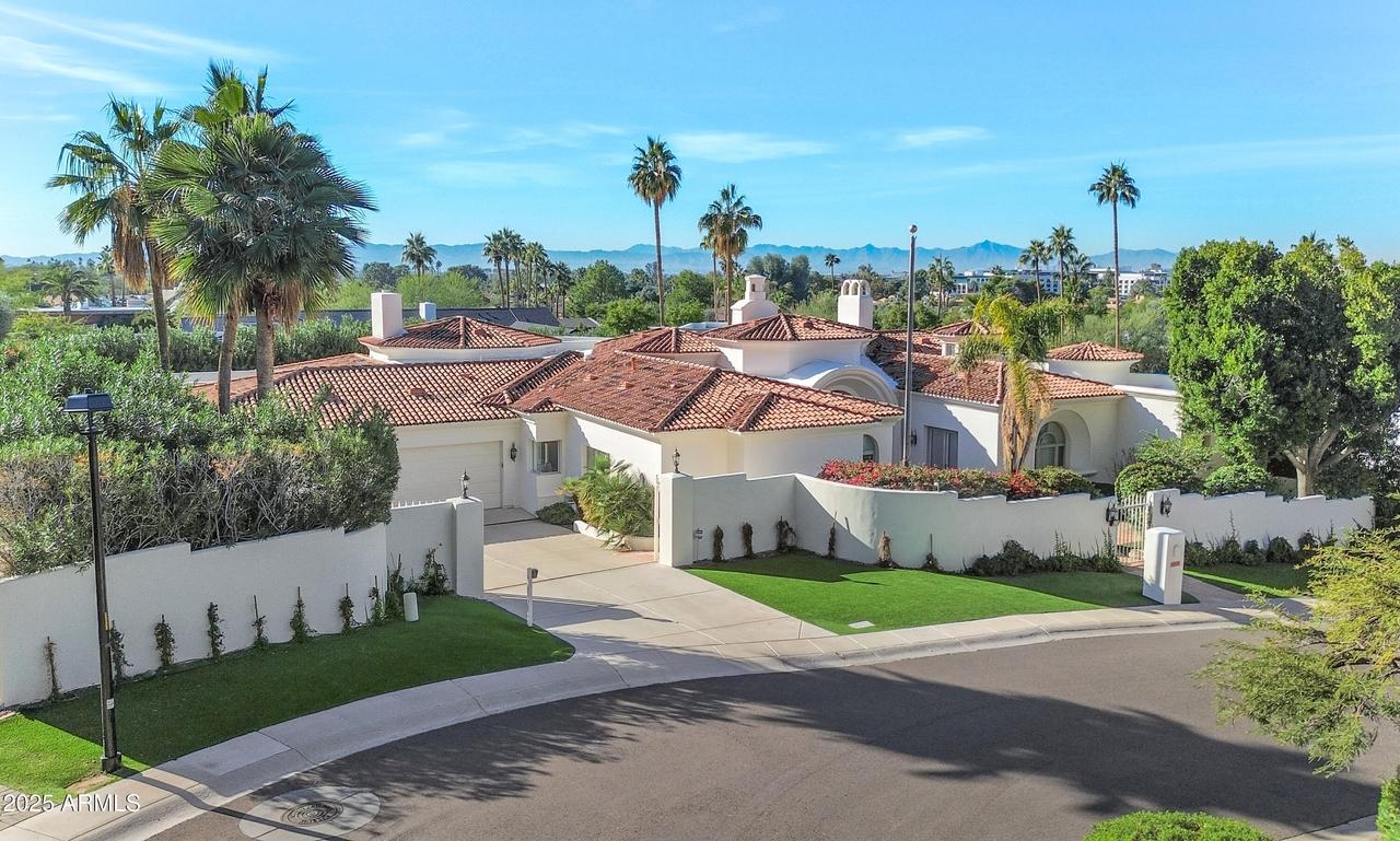 5225 N 46th St., Phoenix, AZ 85018