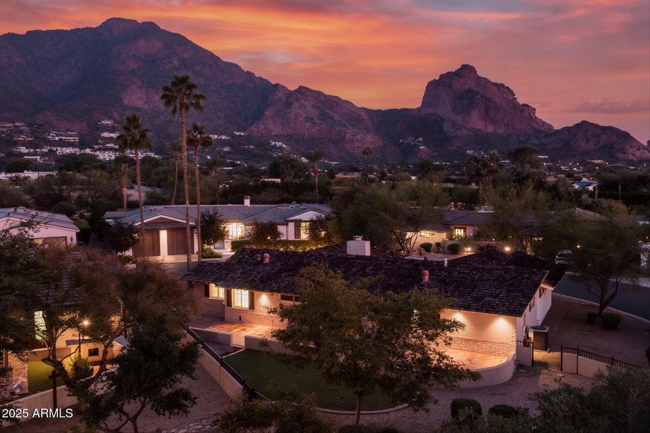 5635 E Lincoln 34 Dr. #34, Paradise Valley, AZ 85253