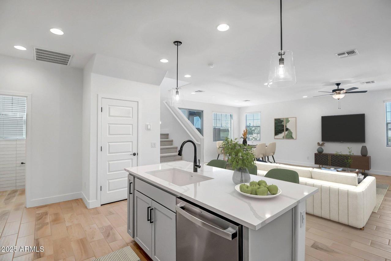 43282 N Hinoki St., Queen Creek, AZ 85140