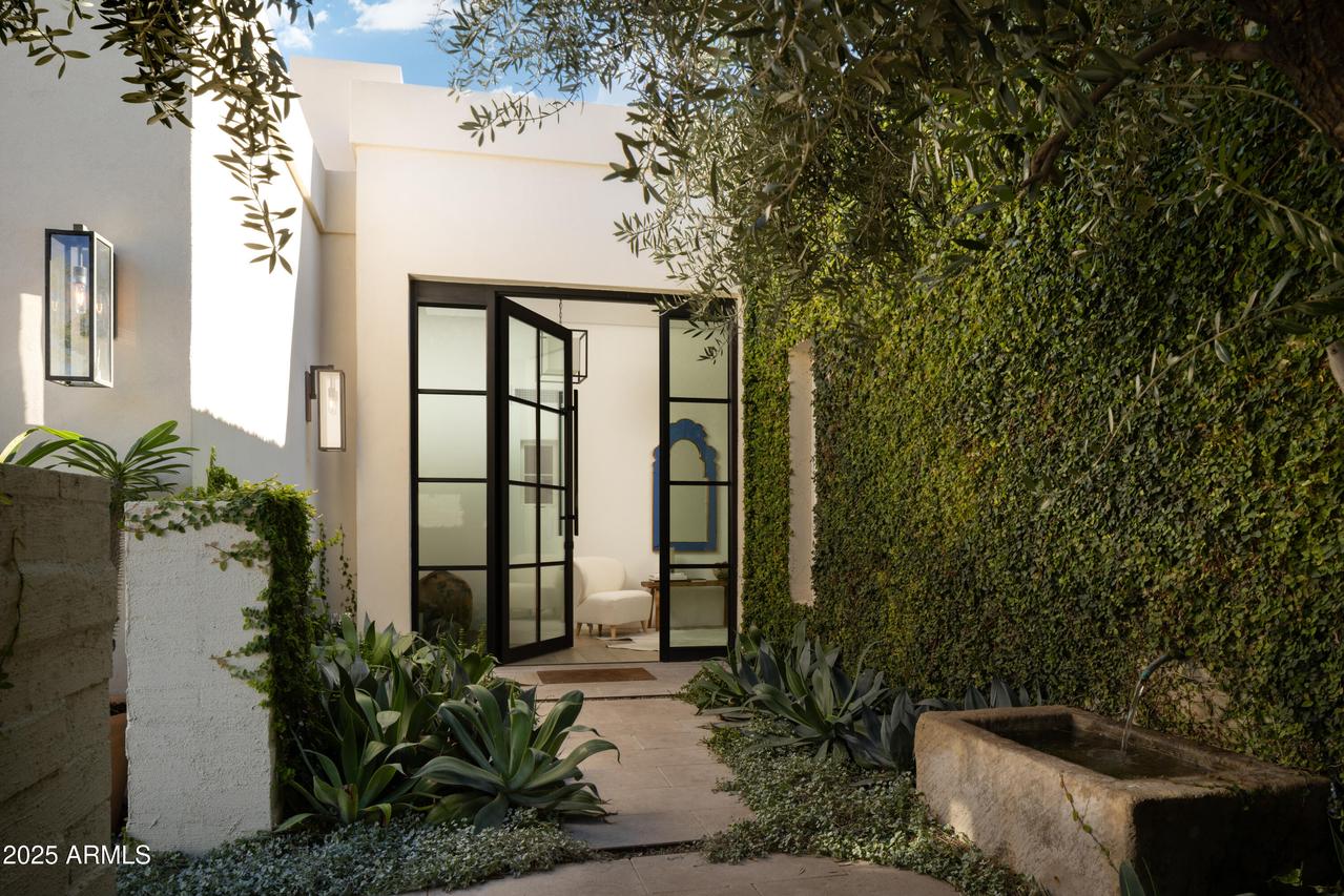 5434 E Lincoln Dr. #39, Paradise Valley, AZ 85253