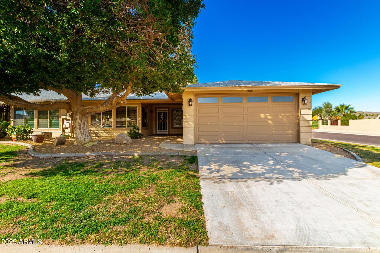 12166 S Shoshoni Dr., Phoenix, AZ 85044