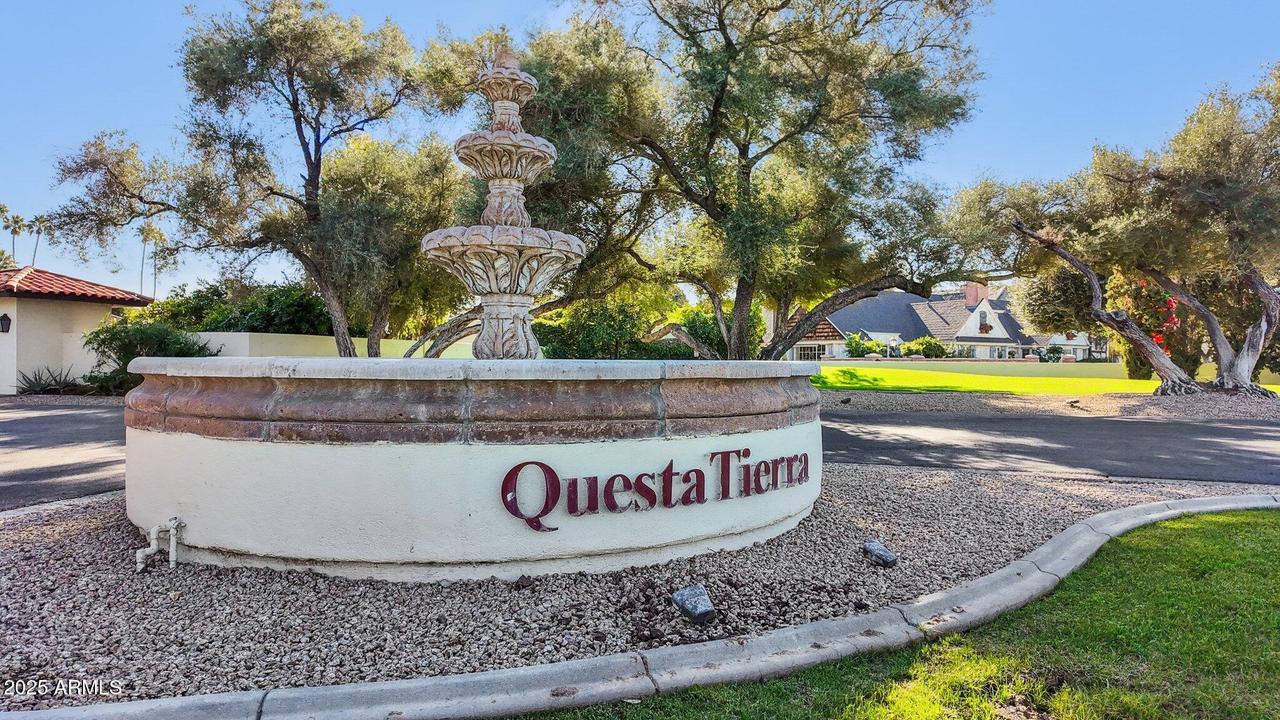 5351 N Questa Tierra Dr., Phoenix, AZ 85012