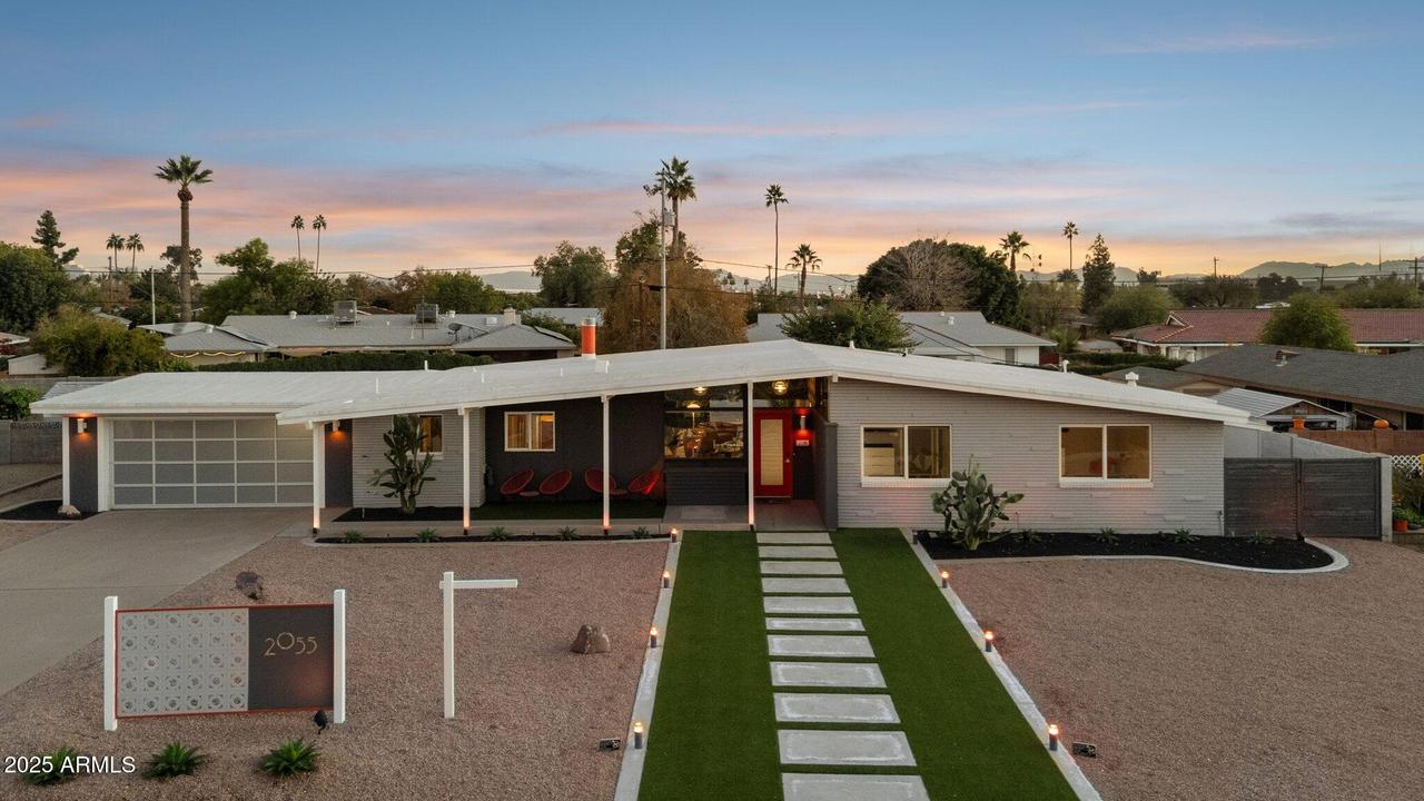 2055 W Windsor Ave., Phoenix, AZ 85009