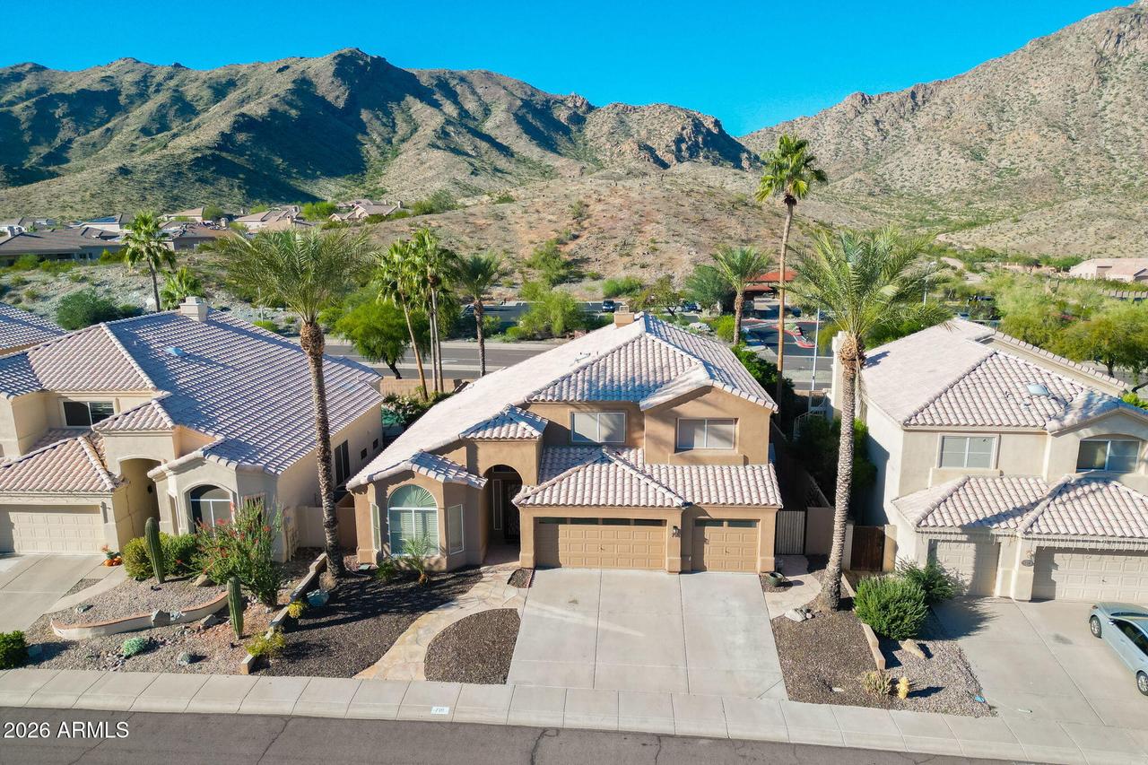 718 E Mountain Sage Dr., Phoenix, AZ 85048