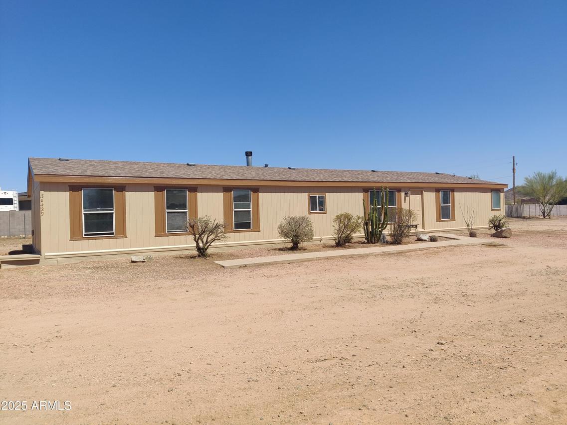 38429 N 27th Ave., Phoenix, AZ 85086