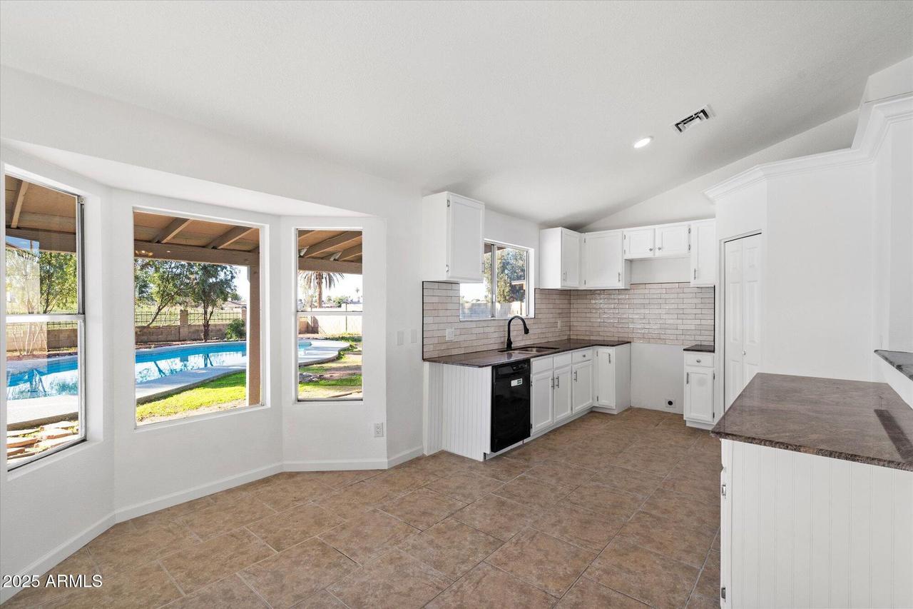 10097 W Mariposa St., Phoenix, AZ 85037