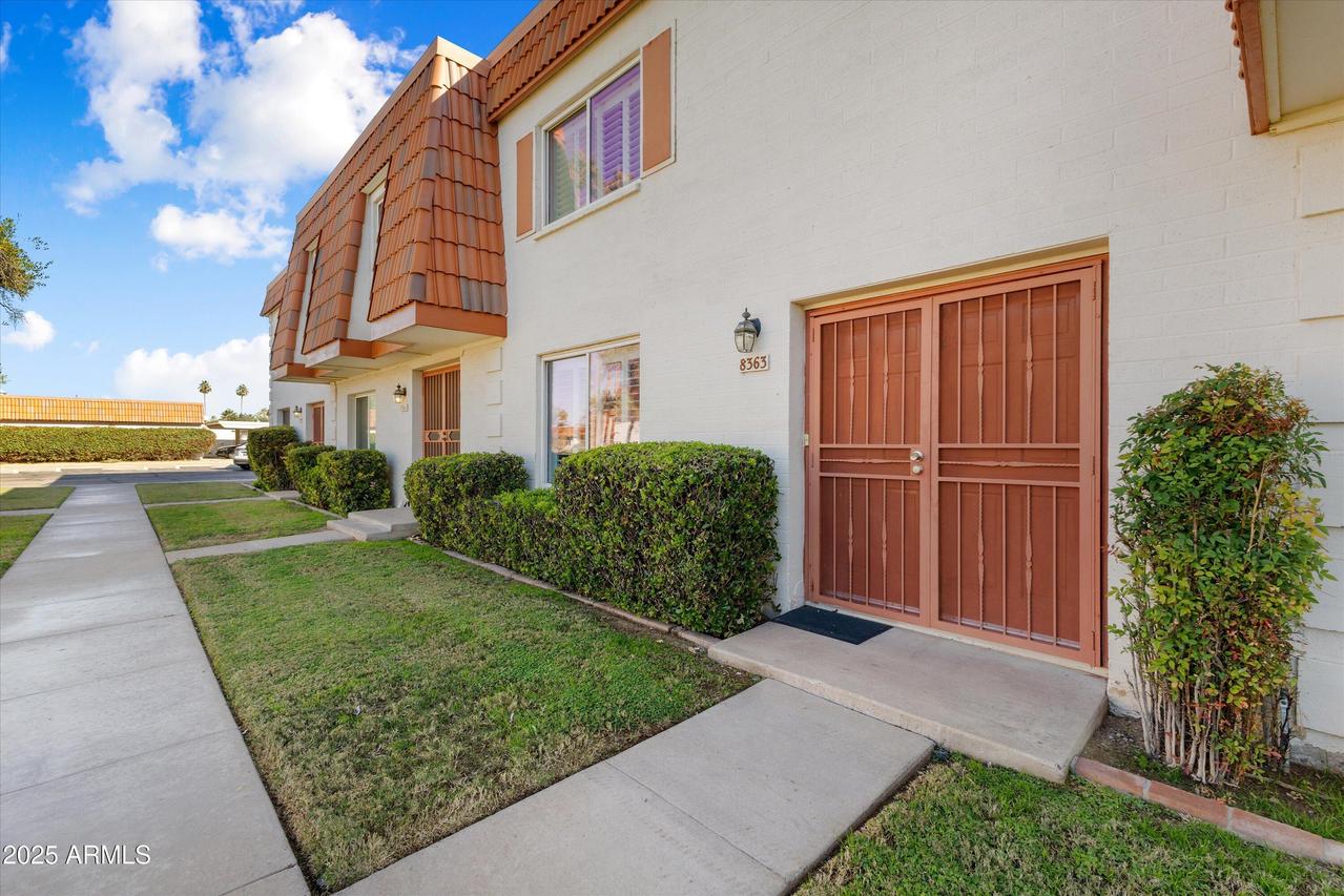 8363 E Indian School Rd., Scottsdale, AZ 85251