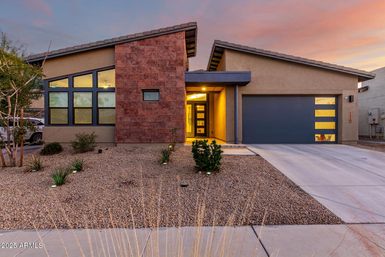 1115 E Paseo Way, Phoenix, AZ 85042