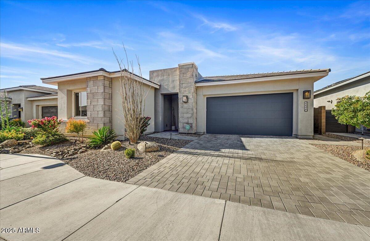 22320 N 28th St., Phoenix, AZ 85050