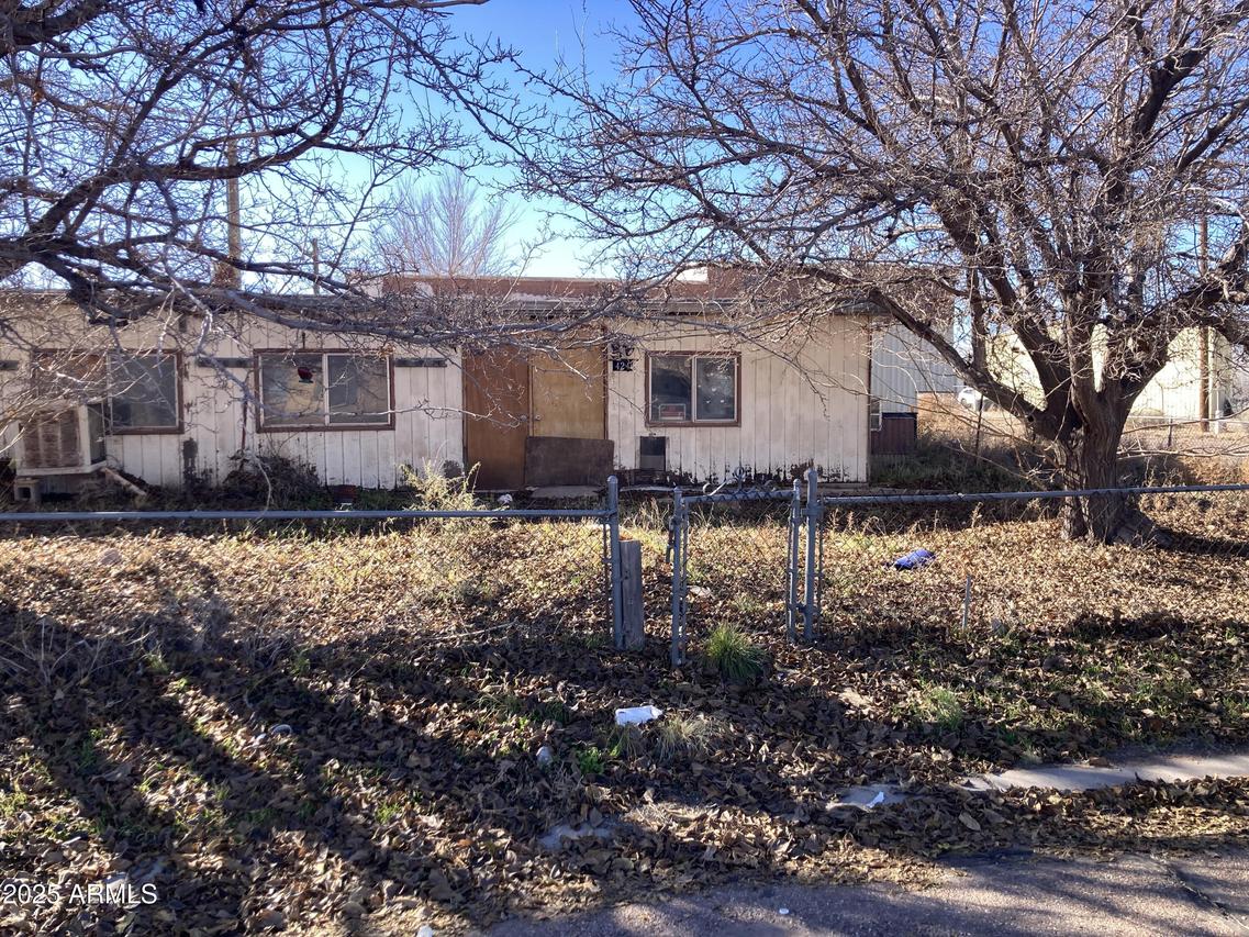 424 Encanto Dr., Holbrook, AZ 86025