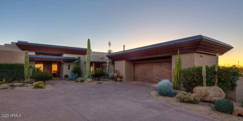 10815 E Graythorn Dr., Scottsdale, AZ 85262