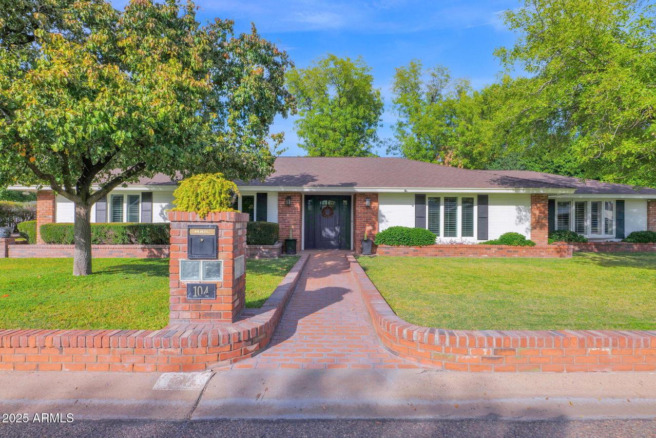 104 E Myrtle Ave., Phoenix, AZ 85020