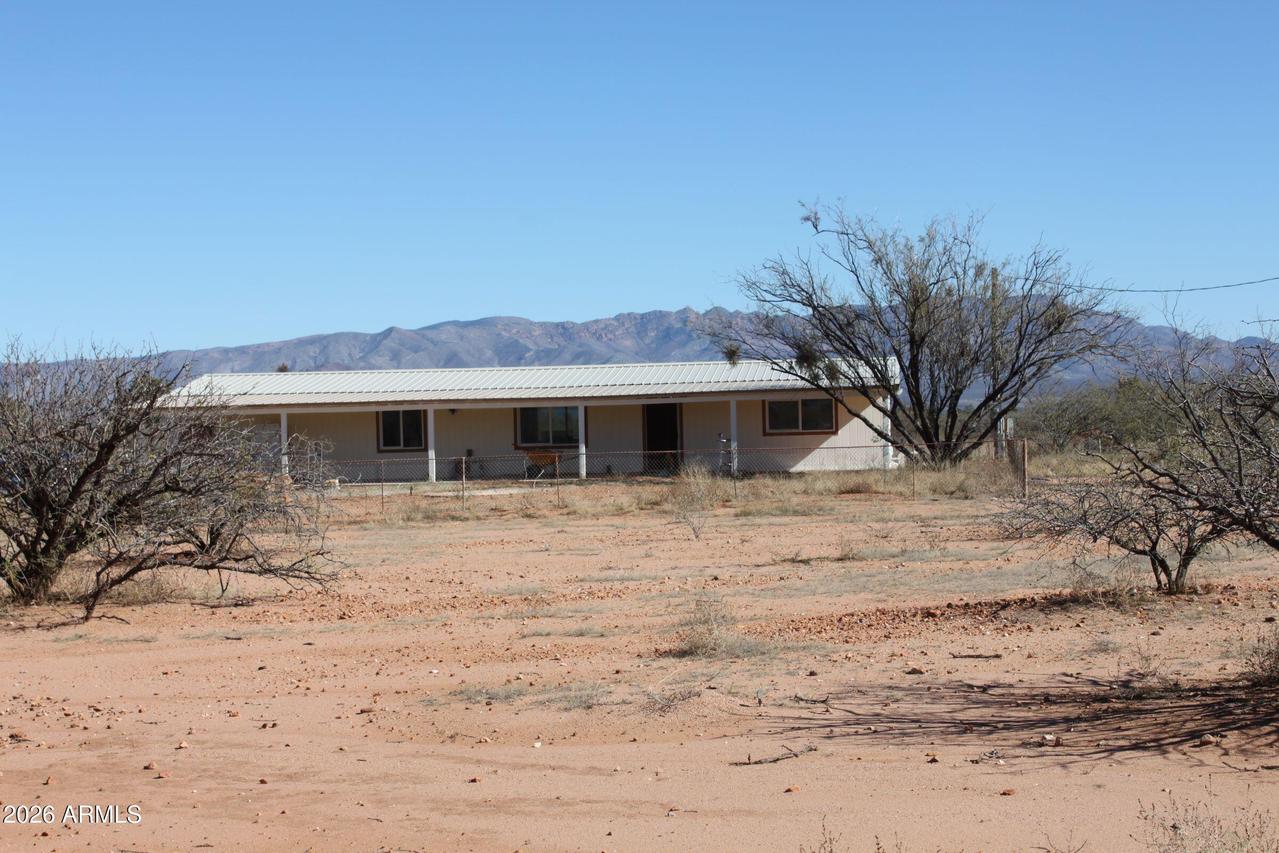 6229 S Natoma Tr., Hereford, AZ 85615