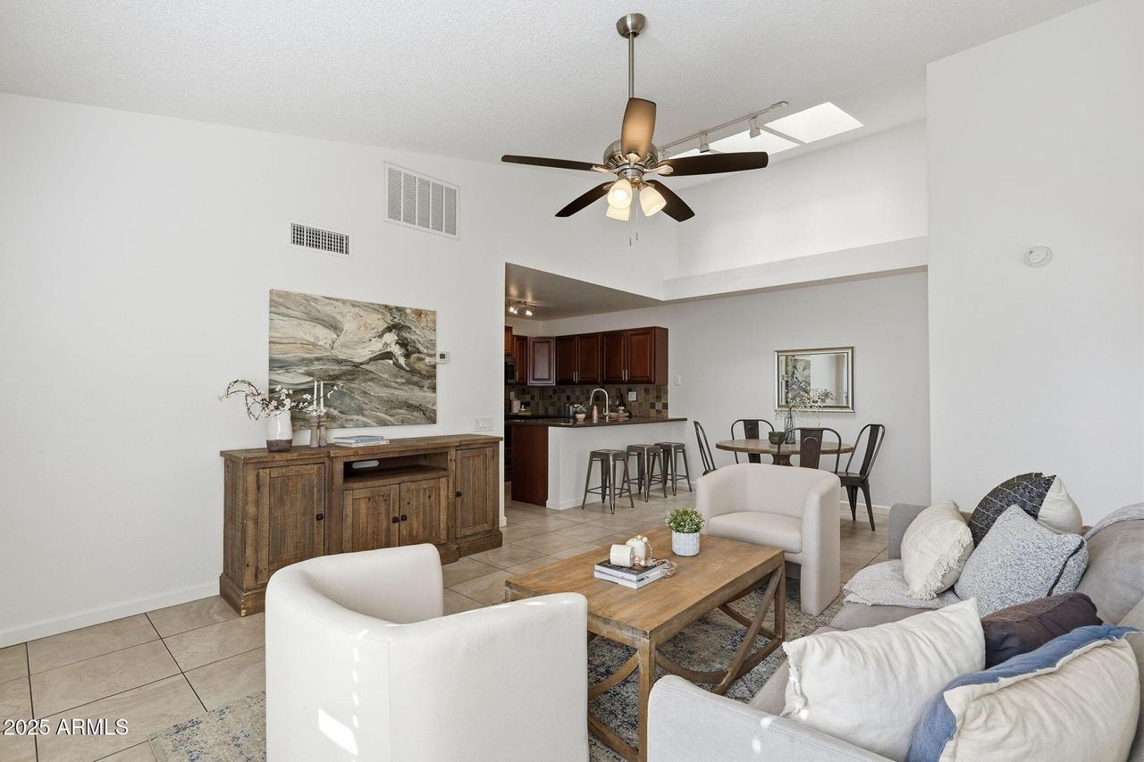 4446 E Carter Dr., Phoenix, AZ 85042