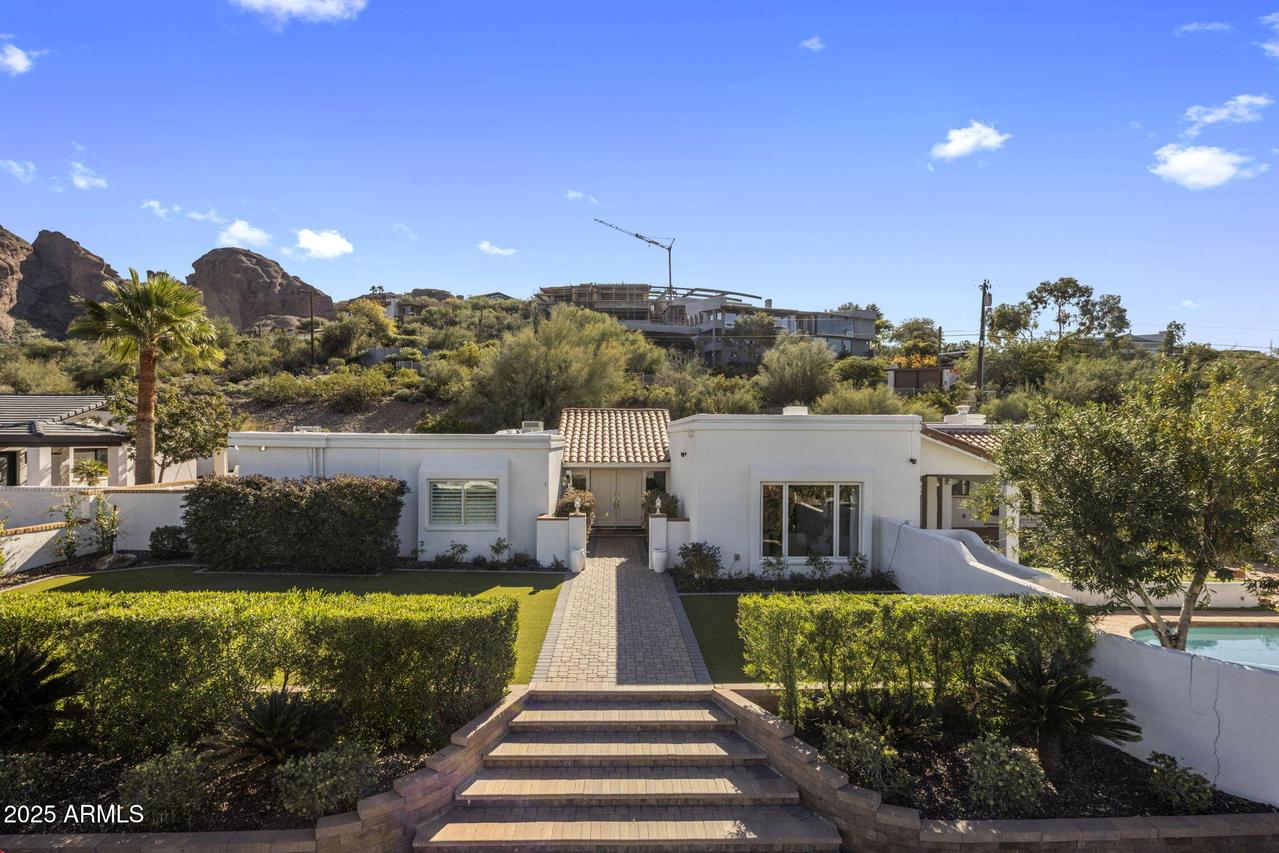 4601 E Solano Dr., Phoenix, AZ 85018