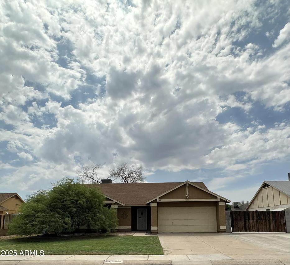 7217 W Paradise Dr., Peoria, AZ 85345