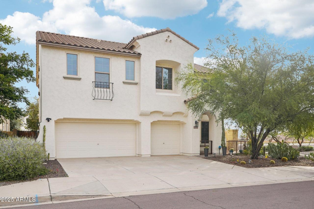 8665 N 179th Dr., Waddell, AZ 85355