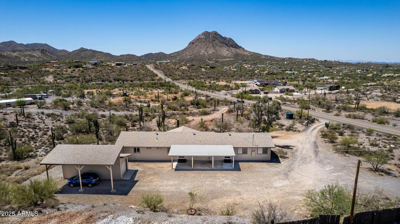 48451 N 27th Ave., New River, AZ 85087