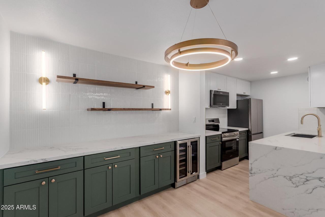 8055 E Thomas Rd. #M101, Scottsdale, AZ 85251