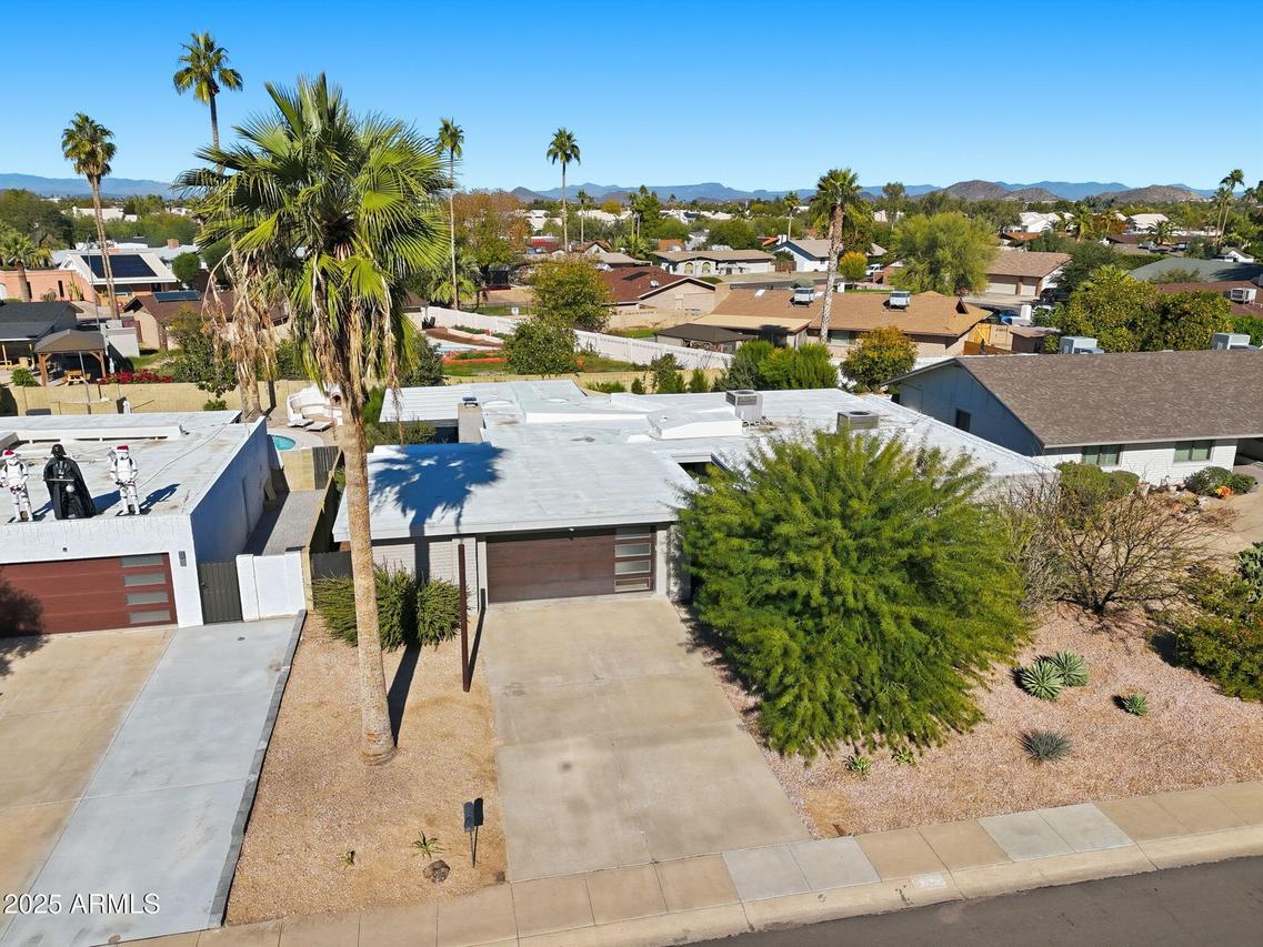 912 W Port Au Prince Ln., Phoenix, AZ 85023