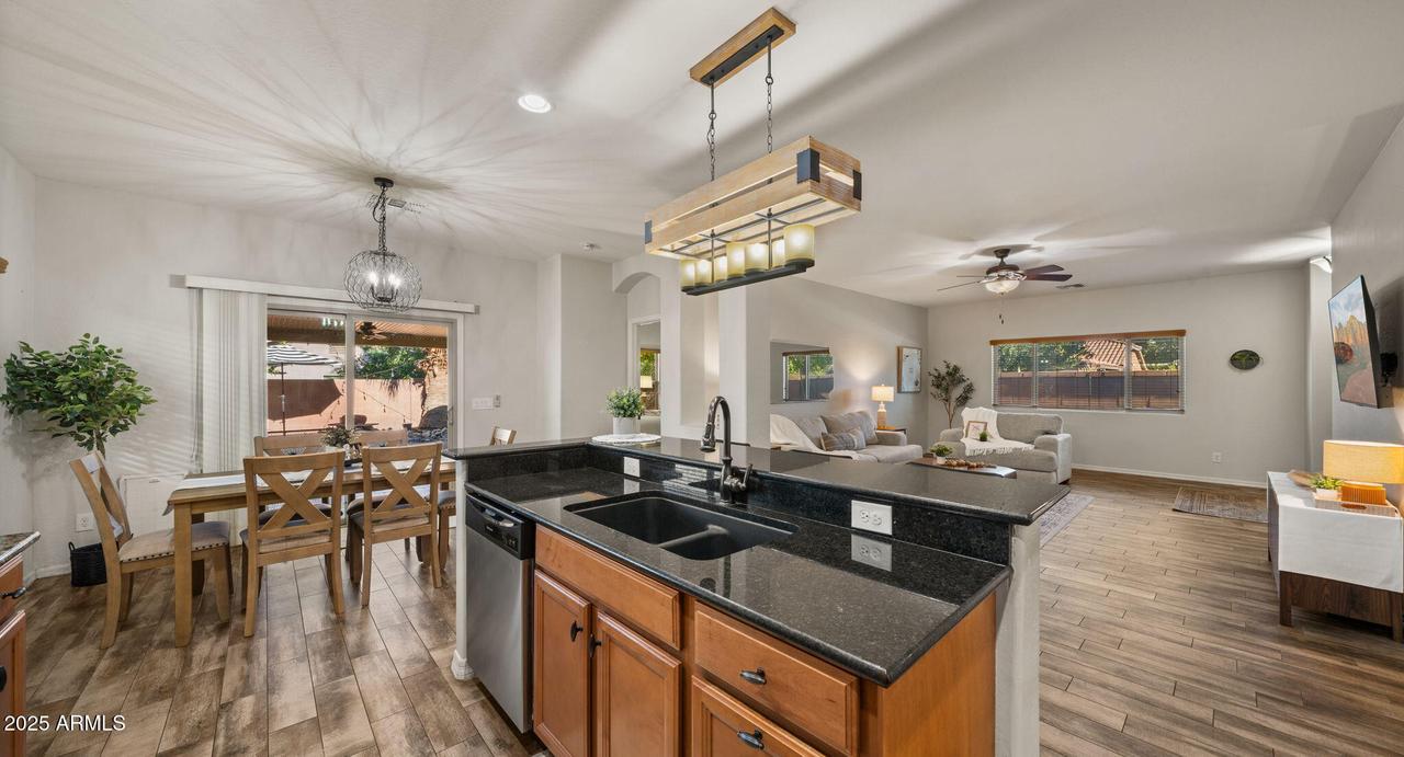 1374 W Alder Rd., San Tan Valley, AZ 85140