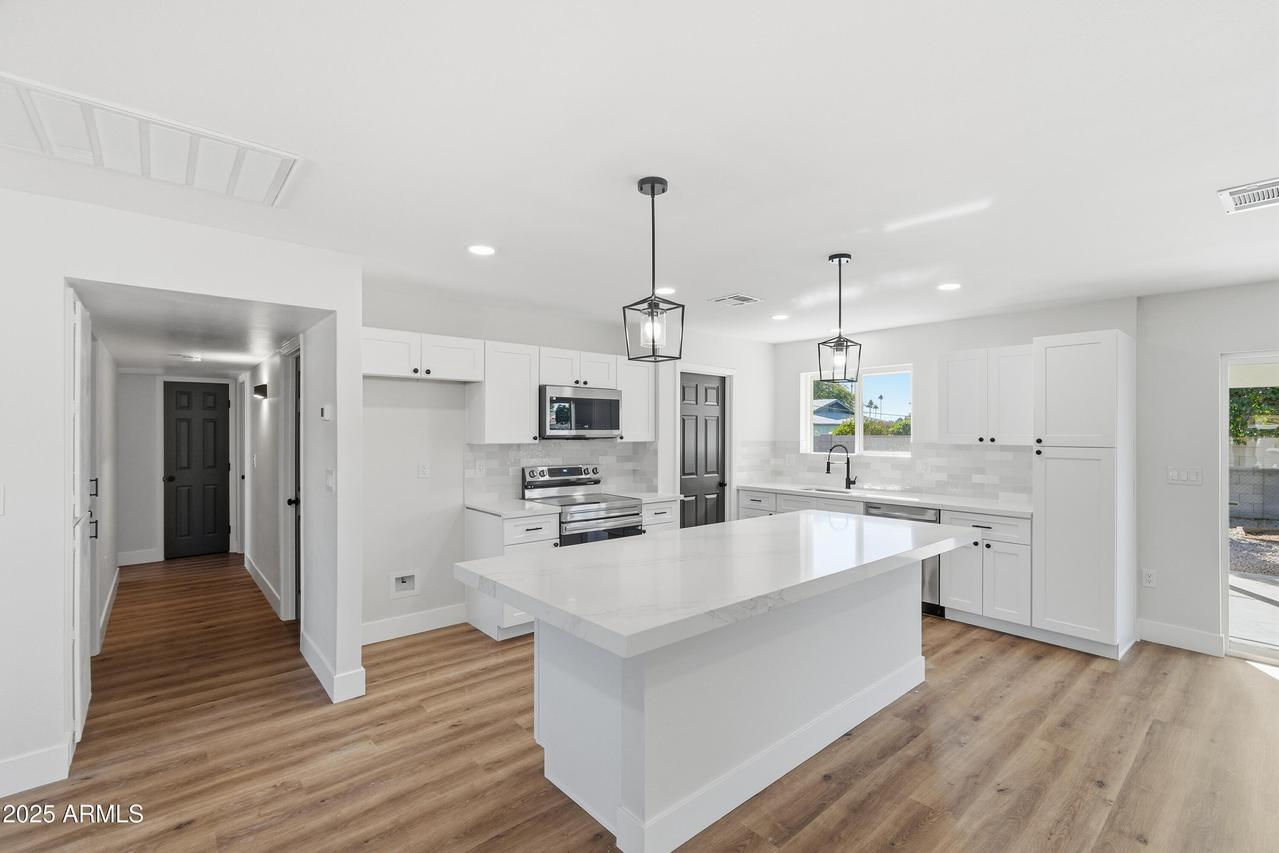 10537 W La Jolla Dr., Sun City, AZ 85351