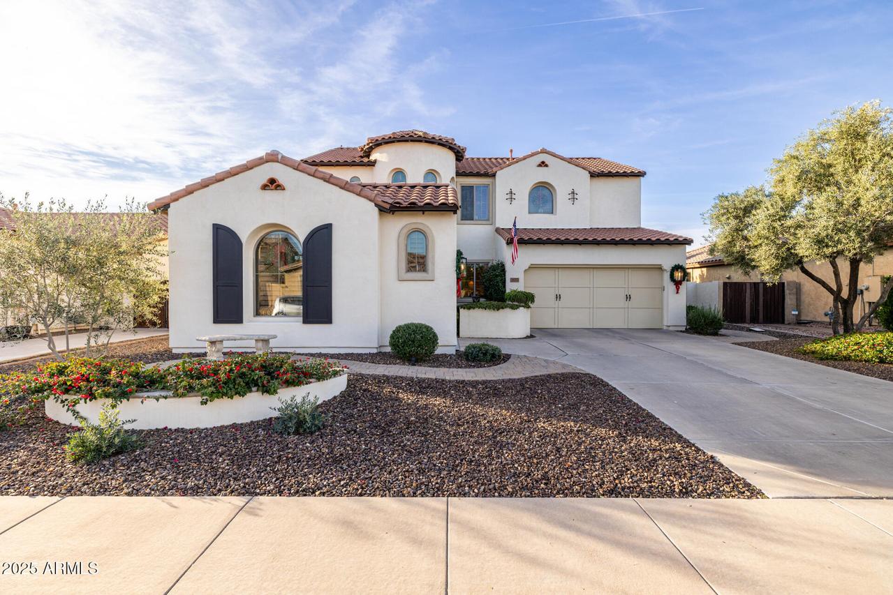 377 W Desert Broom Dr., Chandler, AZ 85248